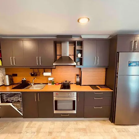 شقة Country , Two Bedroom And Livingroom On Main Street *